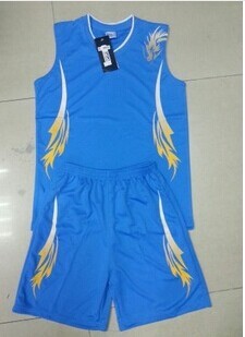 廣州市傲拓者服裝 專業戶外運動服裝加工生產、打樣與小額訂單服務